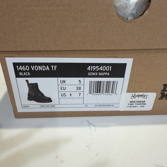 Dr. Martens Black Boots with Floral Embroidery - Picture 5 of 5